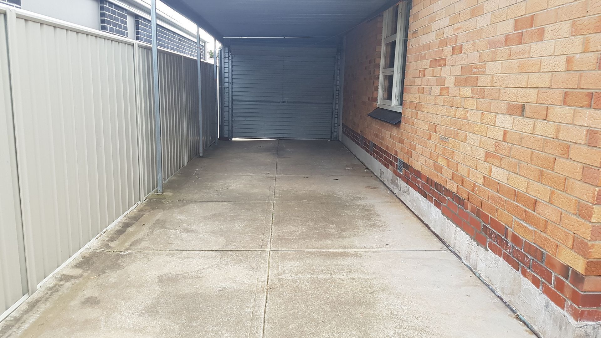 10 min to CBD 1950s retro home — image 18