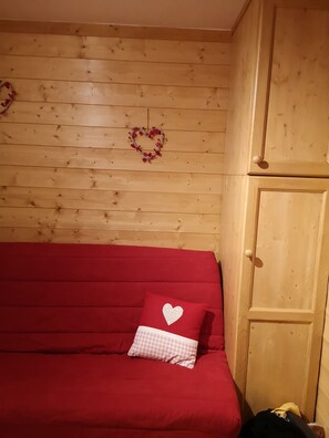 Interior - STATION CENTER, AT THE FOOT OF THE SLOPES, in a quiet residence, 5-bed apartment (Les Belleville)