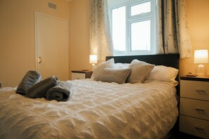 1 chambre, chambres insonorisées, fer et planche à repasser