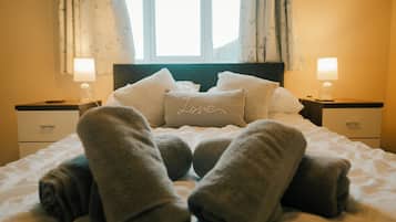 1 bedroom, soundproofing, iron/ironing board, travel crib