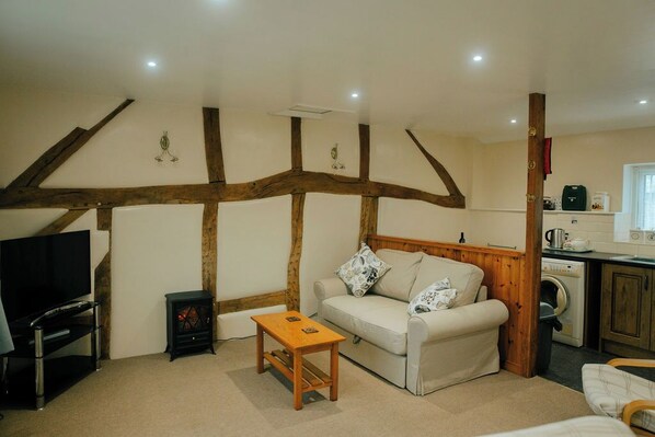 Smart-TV, DVD-spiller og musikkbibliotek