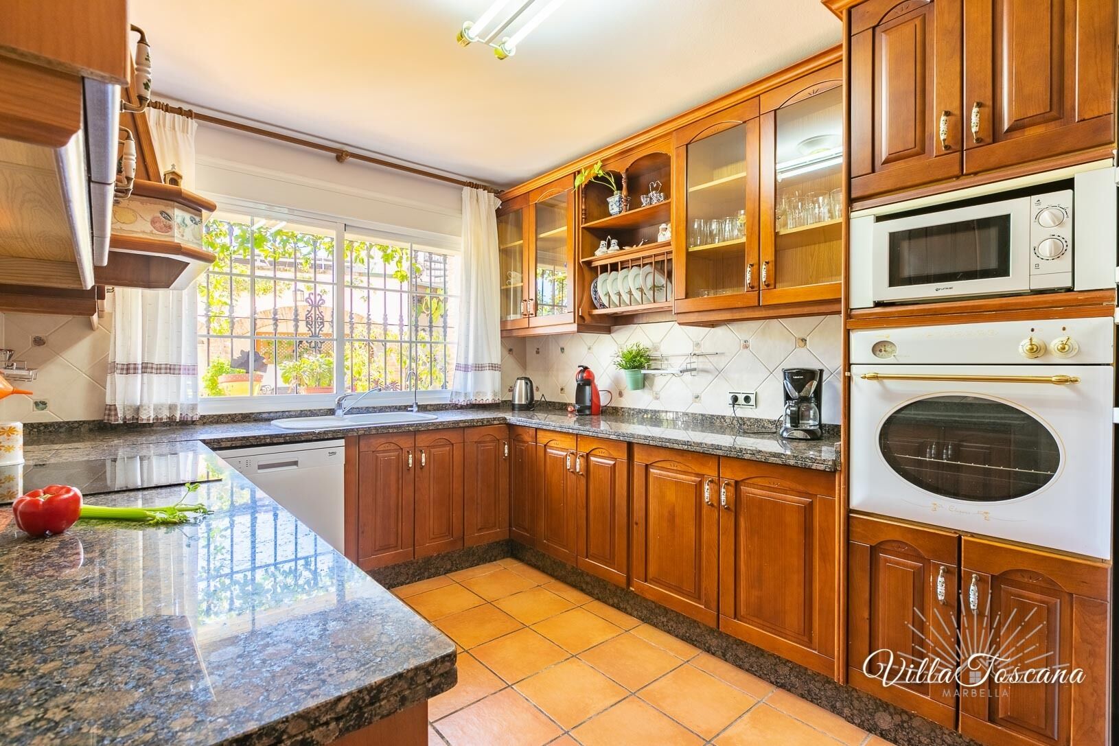 Holiday Villa with private pool on the beach