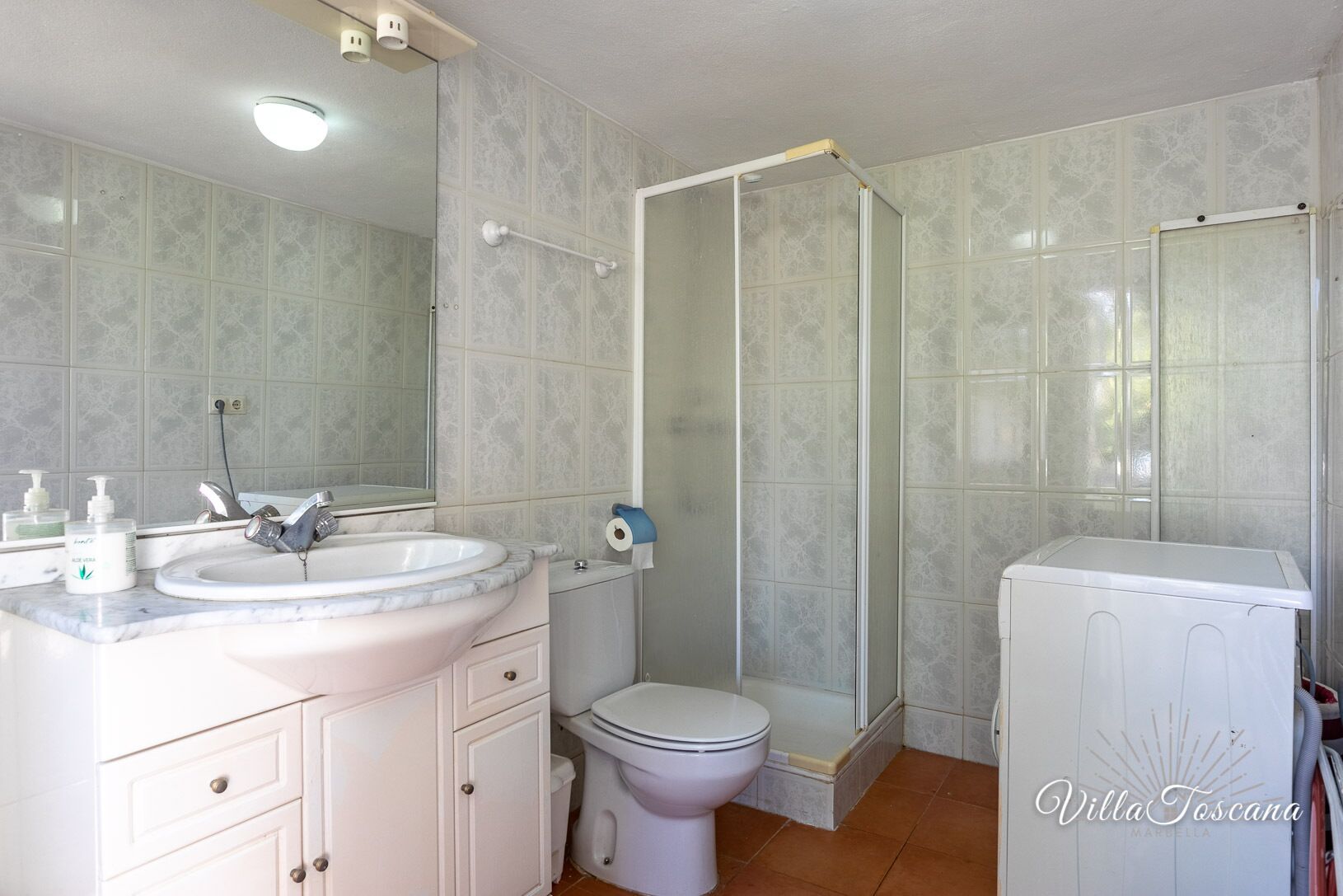 Holiday Villa with private pool on the beach