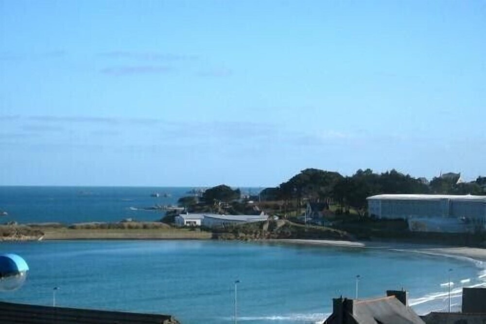 Panoramic Sea View Apartment, South Terrace, Trévou, Pink Granite Coast, 22.