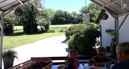 Entre Rodez, Albi, Millau, Conques. A la ferme. MODULABLE, Calme , Confortable!