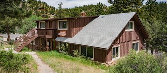 Estes Park Adventure Hostel