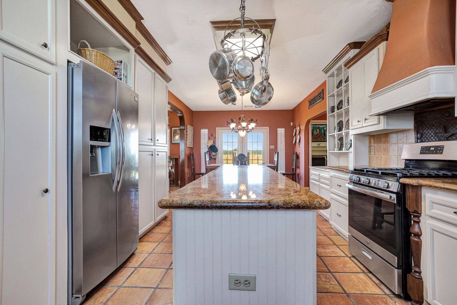 Open Floor Concept Designed to Entertain w/ Inspiring Sunsets, Texas Sky & ⭐️s 