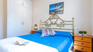 9 soveværelser, strygejern/strygebræt, internetforbindelse