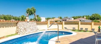 VILLA 9 bedrooms, wifi, games room, private pool