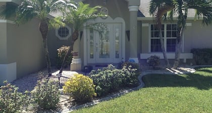 Villa South Palms returns! Gulf-access with Southwest facing pool is back!