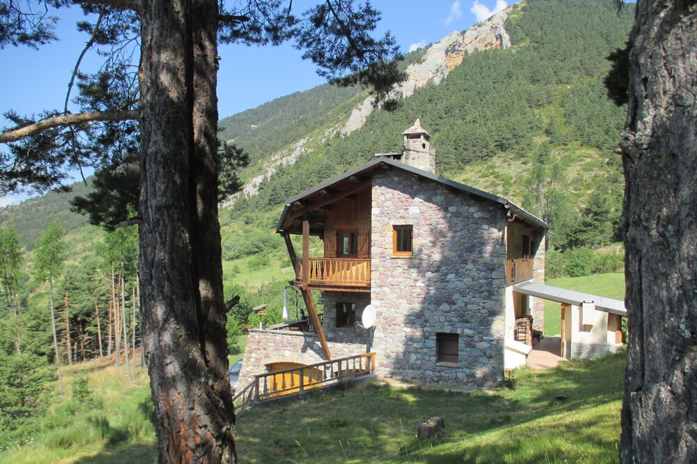 Mountain chalet to rent in Valdeblore-Maritim Alps at 1h00 drive from Nice