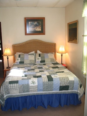 4 bedrooms, iron/ironing board, free WiFi, bed sheets