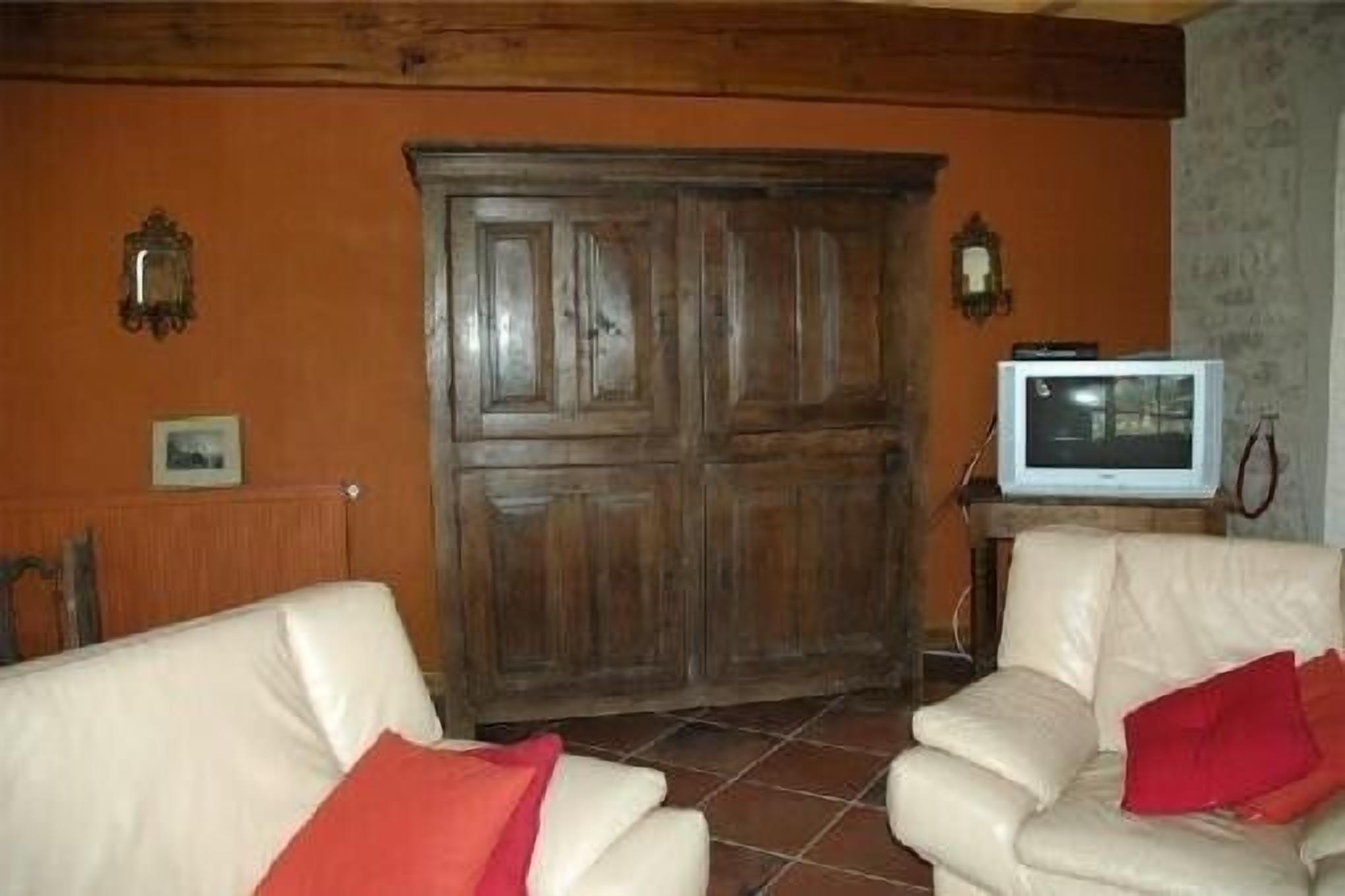 Barn, very comfortable, for 8 people between Montcuq and Lauzerte