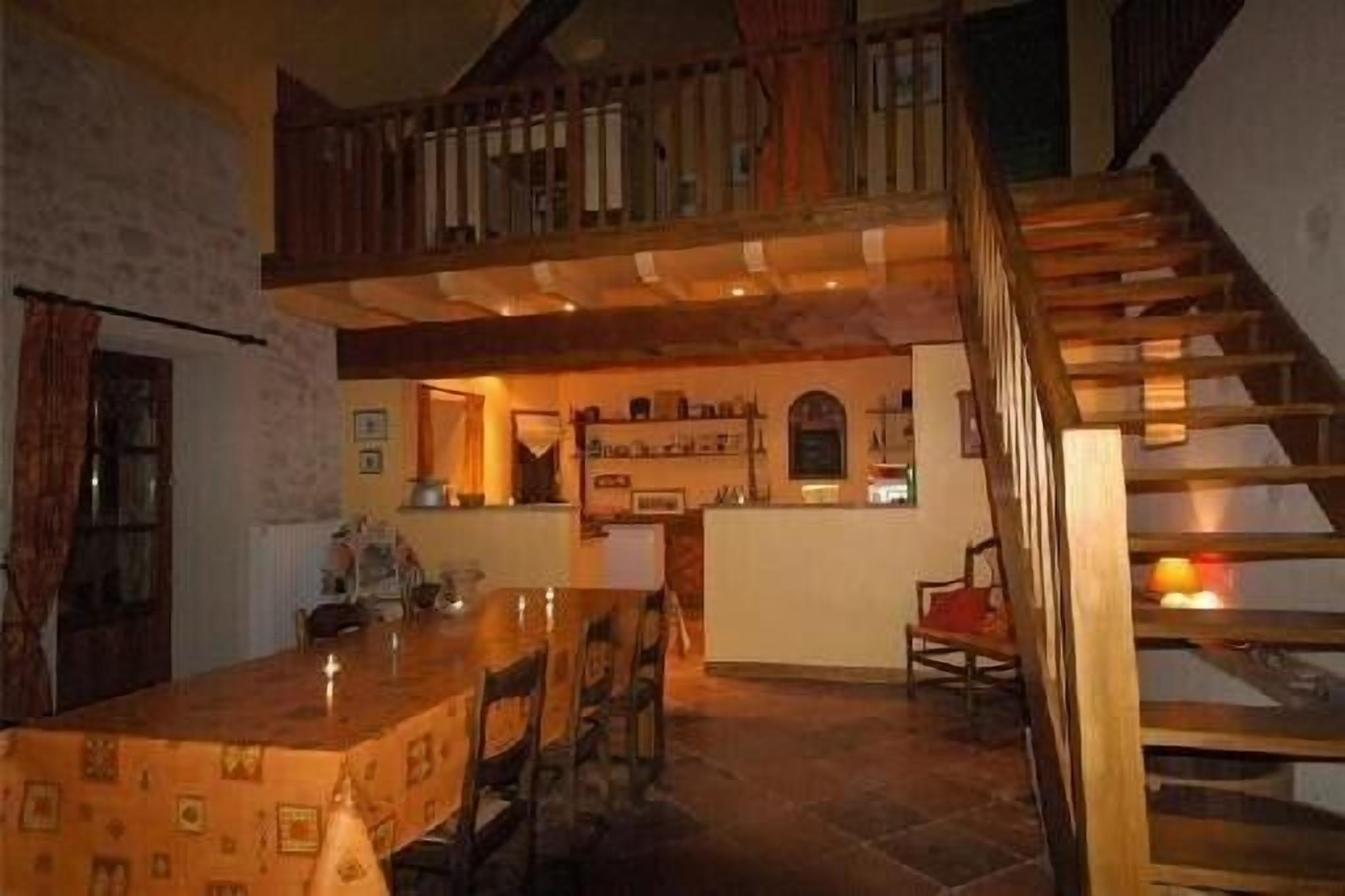 Barn, very comfortable, for 8 people between Montcuq and Lauzerte