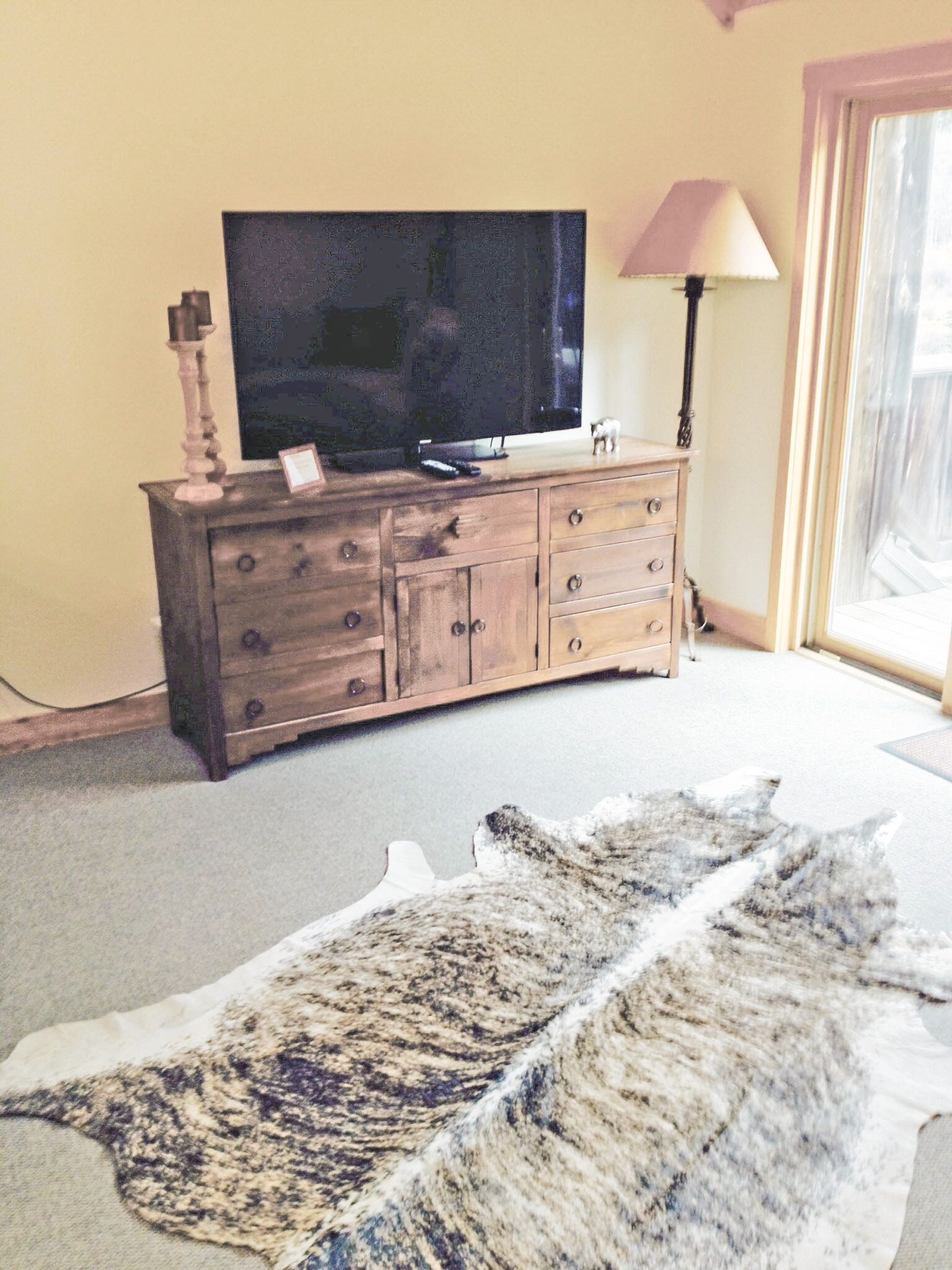 Mountain & Water Views! Walk everywhere (no car needed)