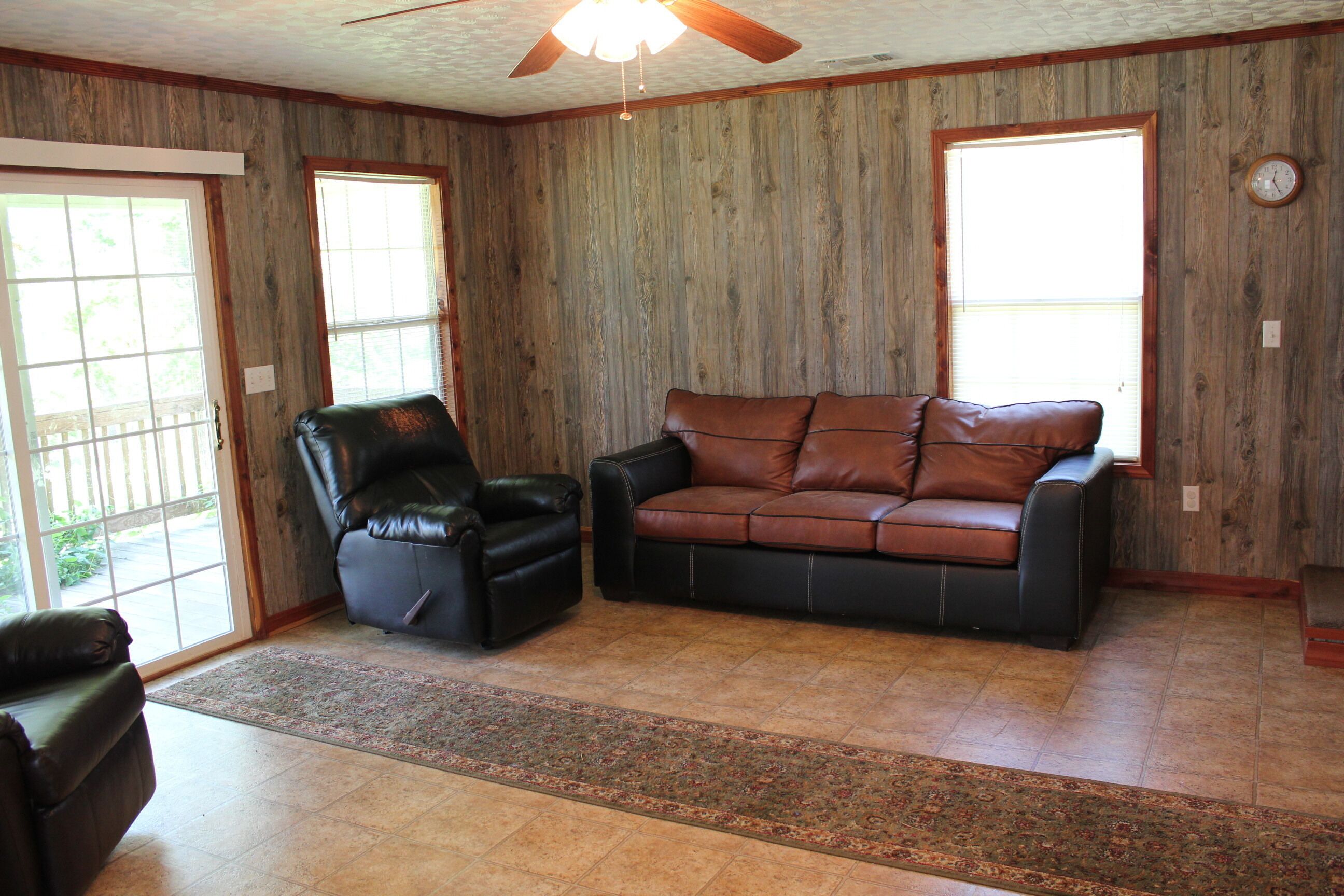 Perfect "WATERFRONT" Get Away To Create Wonderful Memories on Lake Sam Rayburn