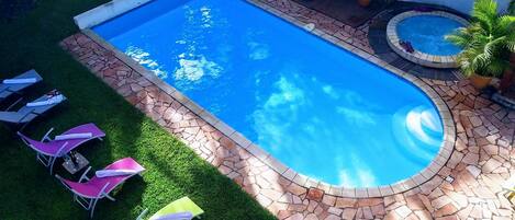 室內泳池、室外泳池