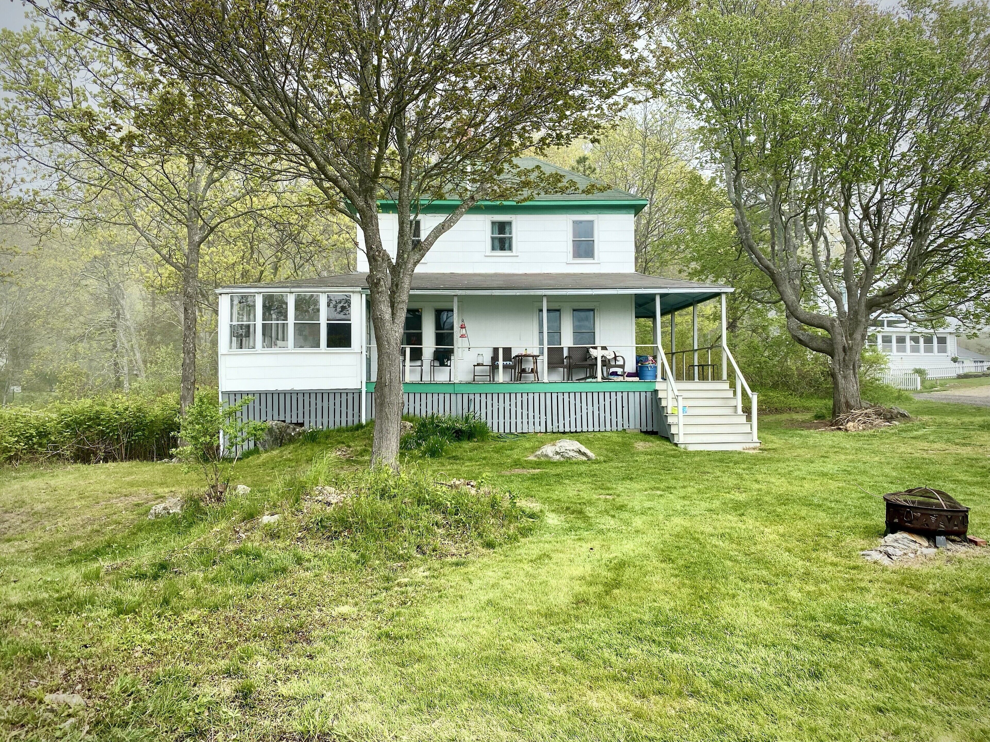 Classic 4 BR cottage only steps from the beach! Large yard and great views