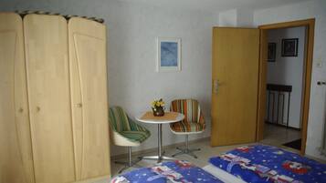 1 bedroom, travel crib, WiFi (free), bed sheets