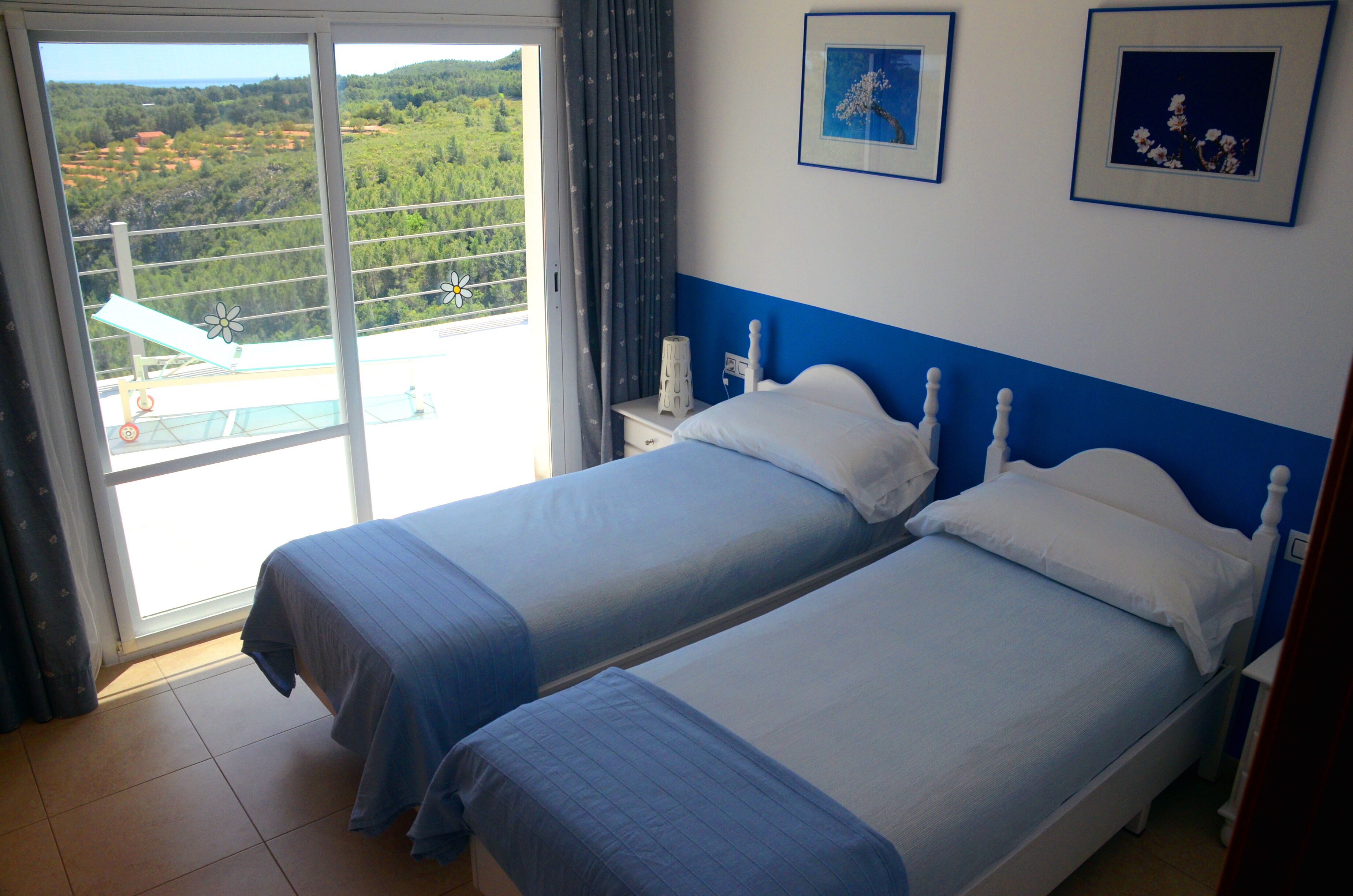 Casa Suala - modern villa / apartment with fantastic views and private pool 