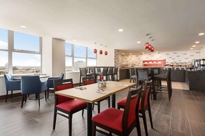 Daily buffet breakfast (GBP 11 per person)