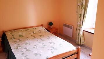 3 slaapkamers, een strijkplank/strijkijzer, gratis wifi