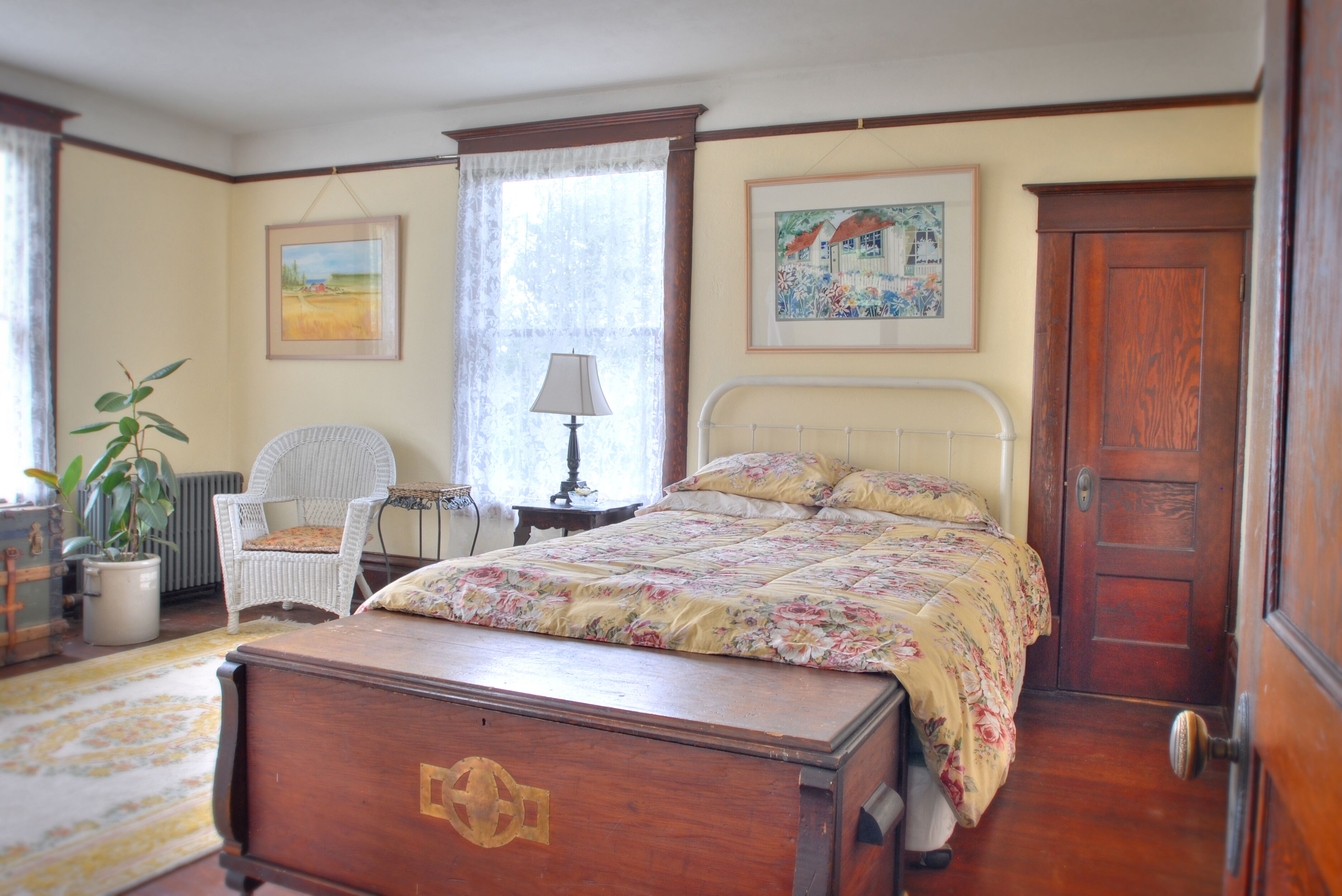 Historic Farm Home for Gatherings. No cleaning fee for 3+ nights!