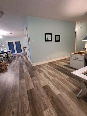 Interior - Walk to Gulf of America (Long Beach)