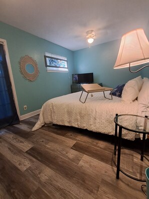 3 chambres, bureau, fer et planche à repasser, accès au Wi-Fi (inclus)