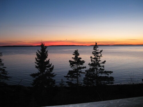Paul's Cottage - Waterfront on Quietside of Mount Desert Island/Acadia Nat.Park