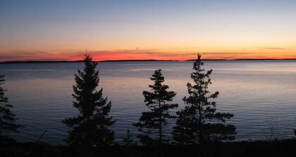 Paul's Cottage - Waterfront on Quietside of Mount Desert Island/Acadia Nat.Park
