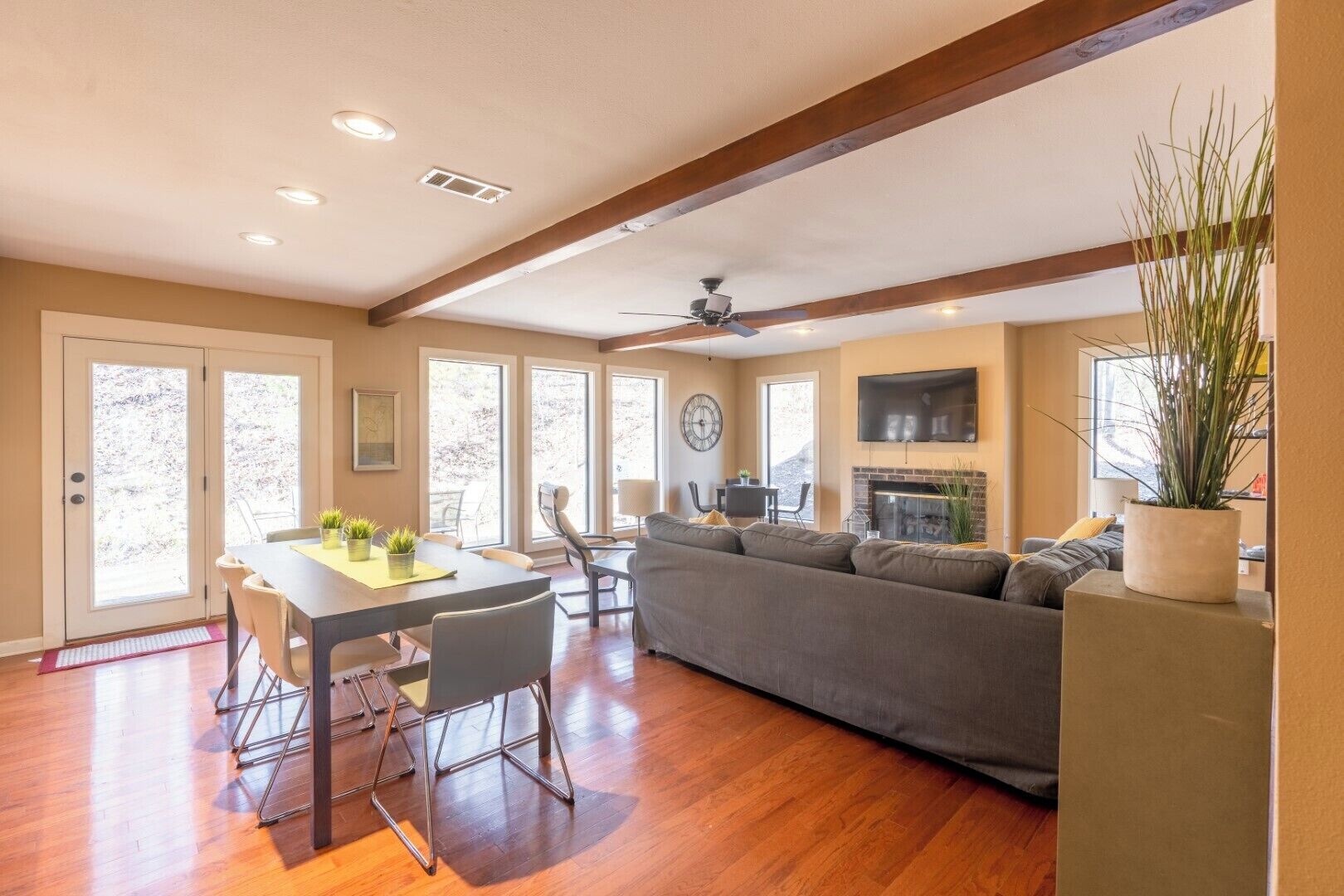 Eden Isle Cottage  - Greers Ferry Lake