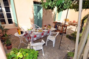 Udendørs spisemuligheder