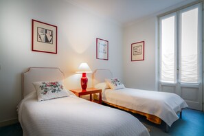3 bedrooms, iron/ironing board, WiFi, bed sheets - Holiday villa with large furnished terrace (Cernobbio)