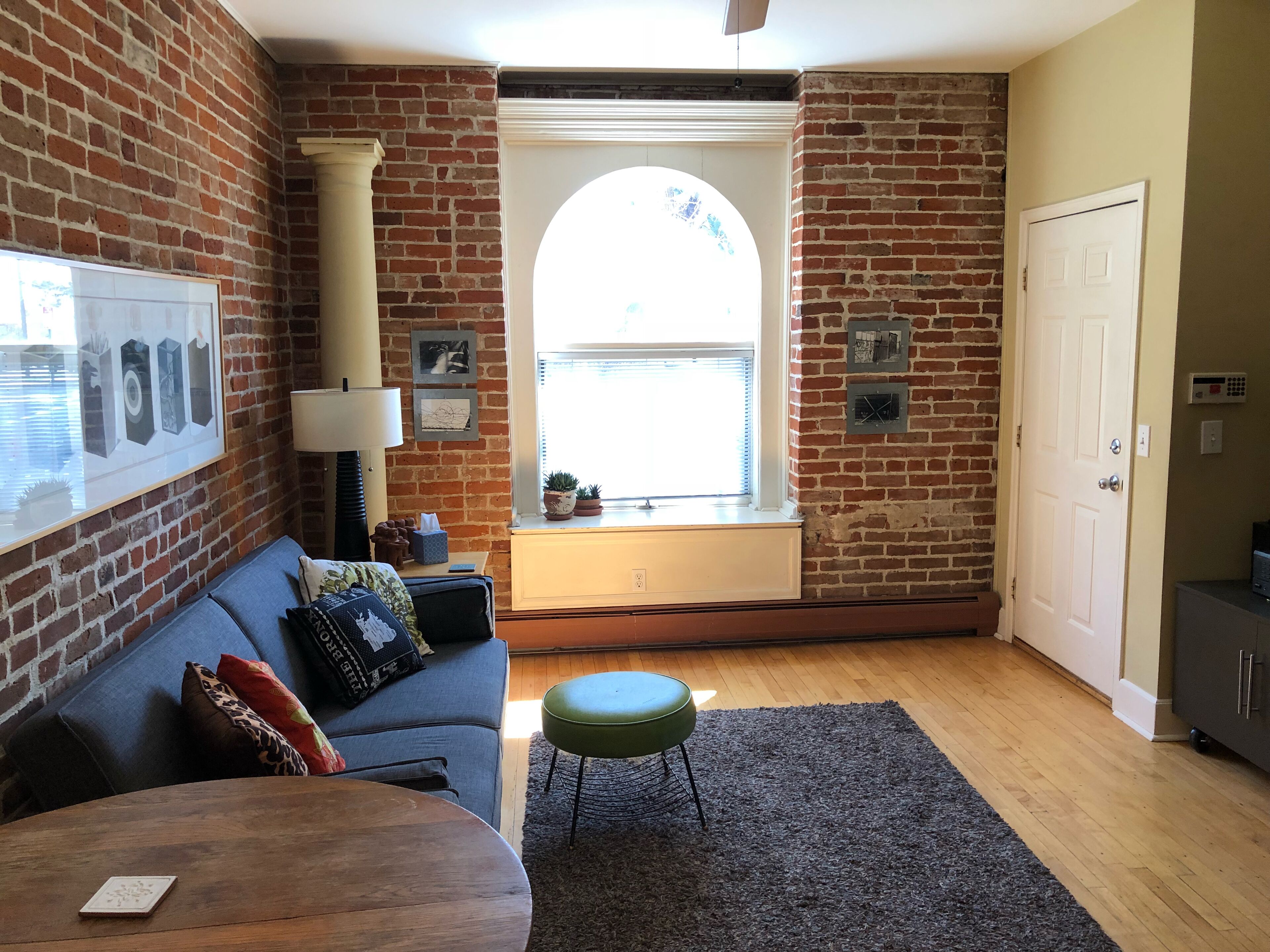 智能電視、書籍、音樂庫