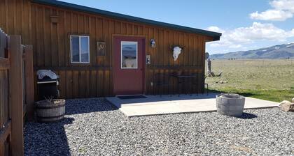 Scenic, Quiet Paradise Valley Vacation Rental