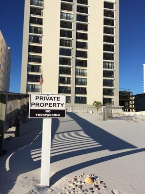 Exterior - The Leeway, Beautiful Gulf Front Condo on the Gulf of Mexico (Gulf Shores)