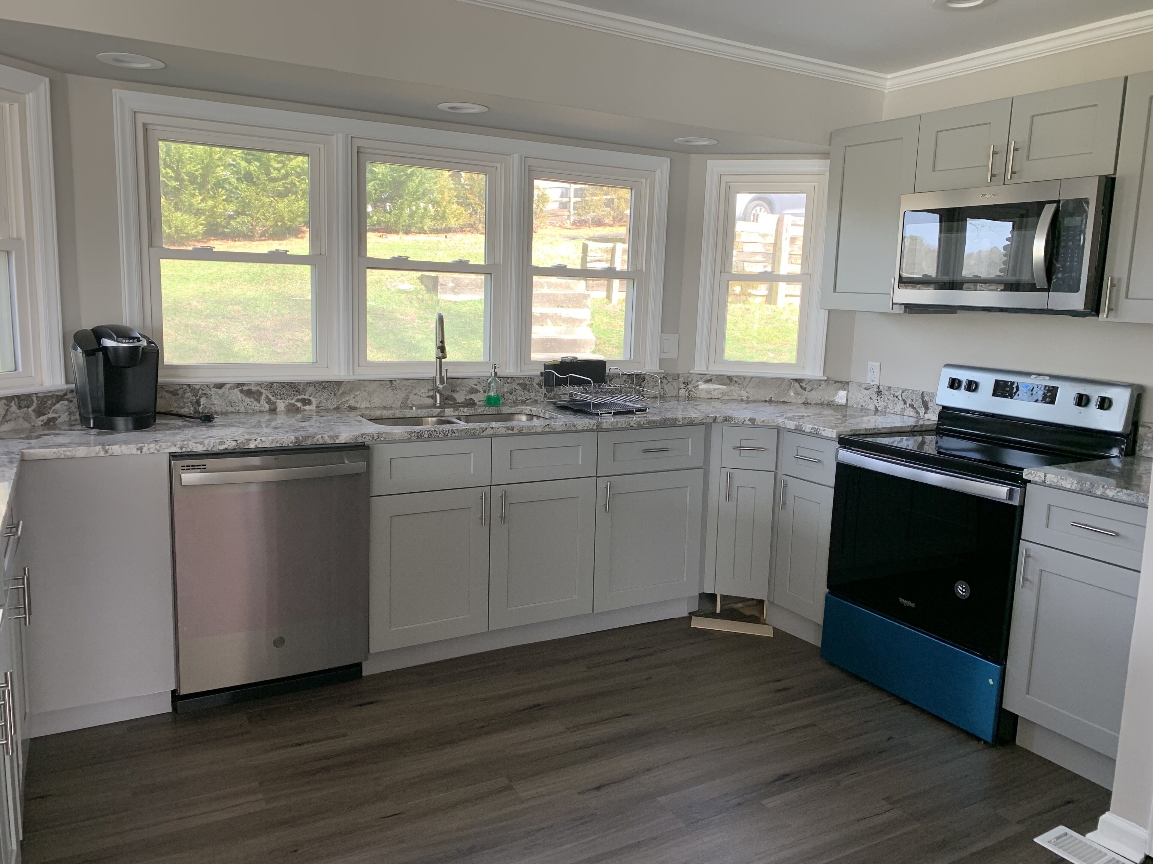 Lakefront Cabin - Newly Renovated!