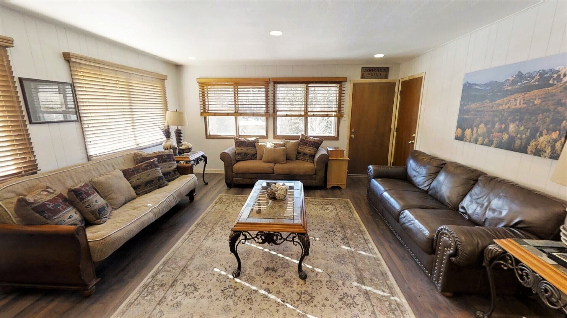 Ski View 2 - In Town - On Main Street - WiFi - Private Balcony - Cable - Wood Bu