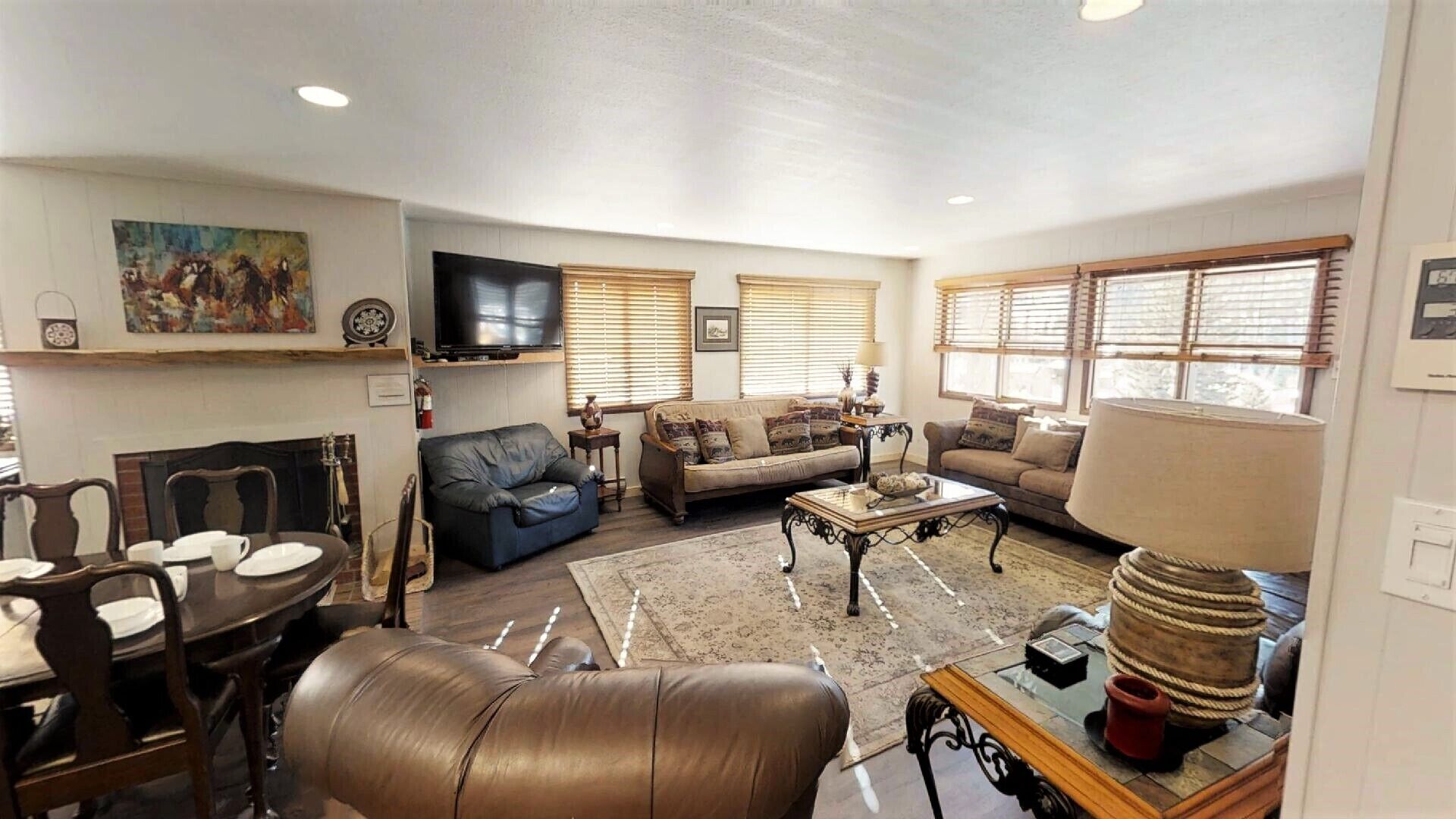 Ski View 2 - In Town - On Main Street - WiFi - Private Balcony - Cable - Wood Bu