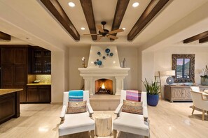 Interior - 15% Off 4BD Ocean View PH in Cabo, Steps from Medano Beach (Cabo San Lucas)