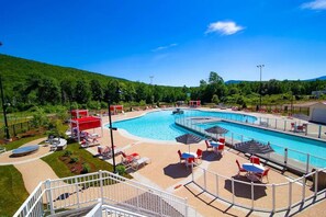 Indoor pool, outdoor pool - River Walk Resort One bedroom Suite w/ balcony & mount view from 5th floor VIP. (Lincoln)