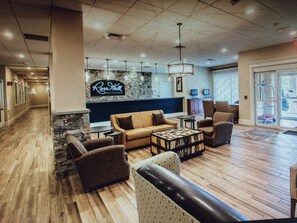 Lobby - River Walk Resort One bedroom Suite w/ balcony & mount view from 5th floor VIP. (Lincoln)