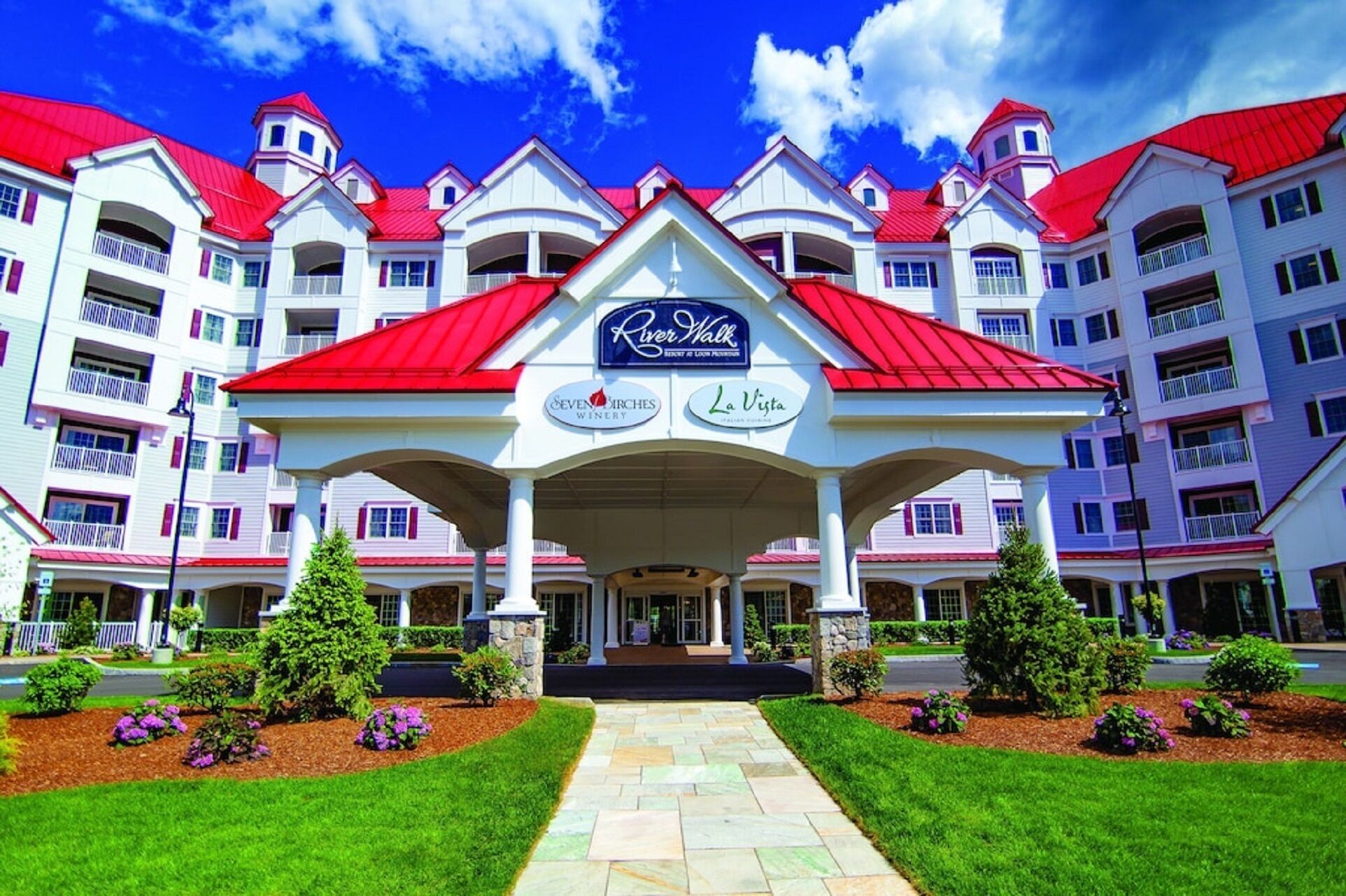 River Walk Resort One bedroom Suite w/ balcony & mount view from 5th floor VIP.