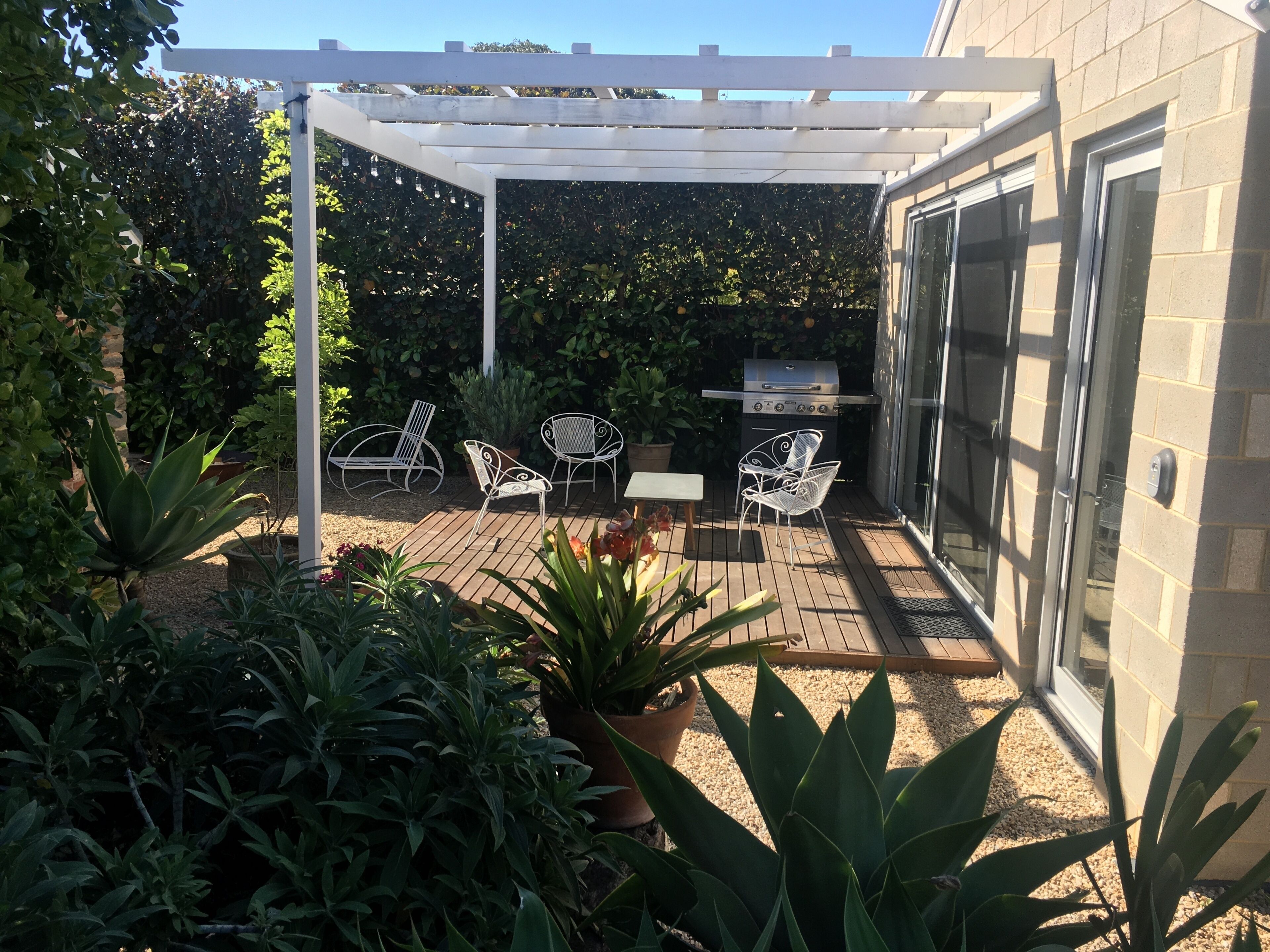 Lucias Cottage - in the heart of Port Elliot. JANUARY dates release — image 2