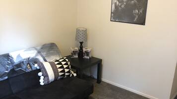 Deluxe Condo, Berbilang Katil, Non Smoking | Seterika/papan seterika, Wi-fi percuma, cadar katil