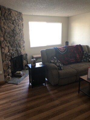 Deluxe Condo, Multiple Beds, Non Smoking | Living area - Eagle Crest Condo (Lake Oswego)