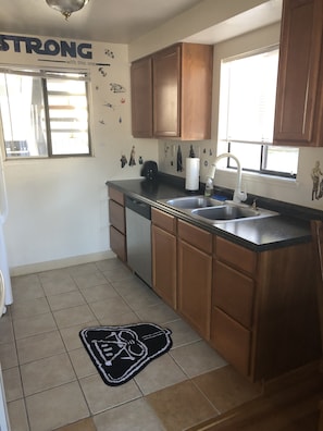 Deluxe Condo, Multiple Beds, Non Smoking | Private kitchen - Eagle Crest Condo (Lake Oswego)