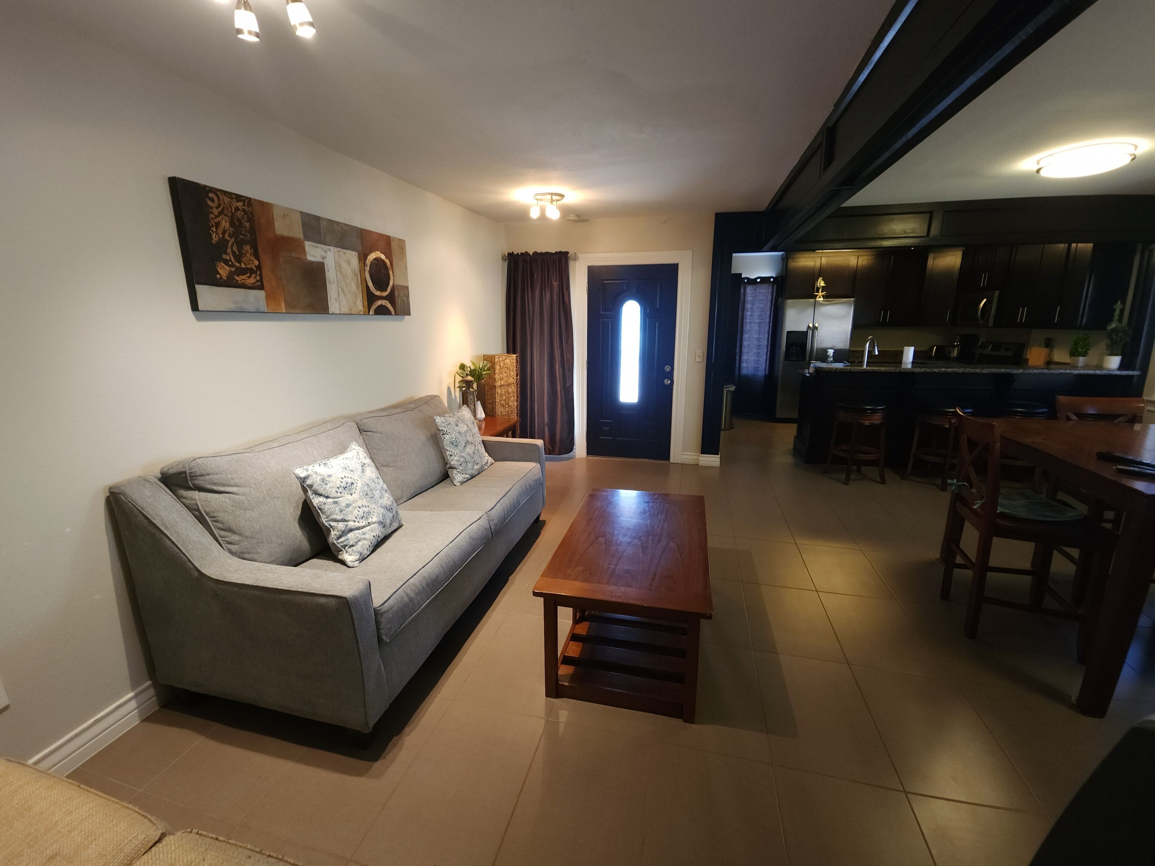 Walk To Beach, Market, Restaurants. WINTER TEXAN ADJUSTMENTS!!!