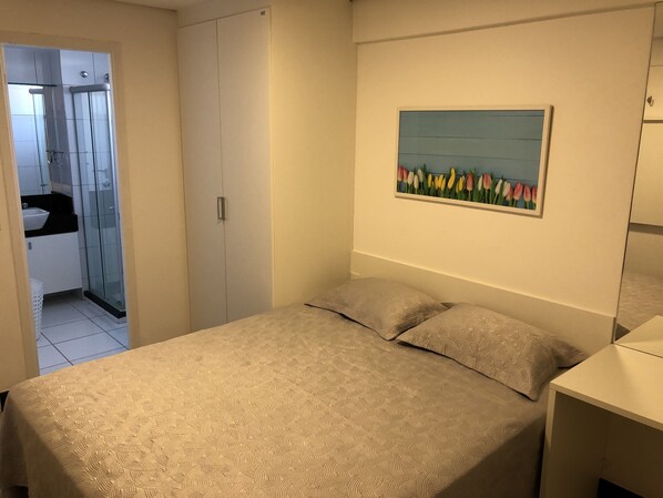 شقة - عدة أسرّة - لغير المدخنين - منظر للفناء | 3 عدّة غرف نوم وستائر تعتيم وواي فاي مجانًا وملاءات أسرّة